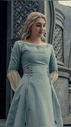 Alicent Hightower Outfit, Alicent Hightower Blue Dress, House Of The Dragon Dress, Alicent Hightower Dress, Young Alicent Hightower, Got Outfits, Blue Medieval Dress, Young Alicent, Game Of Thrones Dresses