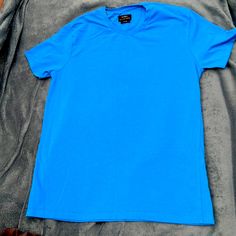 Never Worn Zara Short Sleeve Men’s T-Shirt In Xl Slim Fit. This Is More Like A Large In Us Sizes. Pit To Pit 20” Across And Length Is 26” From Shoulder. Blue Plain Short Sleeve Shirt, Blue Short Sleeve Zara T-shirt, Blue Short Sleeve T-shirt By Zara, Basic Blue Crew Neck Shirt, Zara Blue Short Sleeve T-shirt, Zara Men, Zara Shorts, Zara Shirt, Sleeve Men