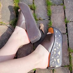 9 & Co. vintage 90s mega platform slides! Brown leather chunky slip on wedge with cool contrast stitched cutout slides with orange insole. Size 6!Insole: 9 1/8"Heel: 2 3/4"Platform: 1 7/8"9 & Co. vintage 90s mega platform slides! Brown leather chunky slip on wedge with cool contrast stitched cutout slides with orange insole. Size 6! Brown Platform Slides With Round Toe, Brown Platform Slip-on Slides, Brown Platform Slip-on Slippers, Brown Slip-on Platform Slippers, Platform Slides, Contrast Stitch, Vintage 90s, Brown Leather, Slides