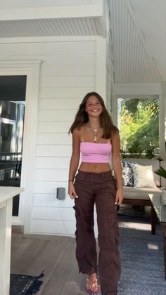 Outfit For Thrifting, Tied Shirt Outfit, Summer Amazon Outfits, Pacsun Aesthetic, Summer Thrift Outfits, Thrifted Summer Outfits, Summer Outfits Pants, Thrifted Outfits Summer, Summer Closet Essentials