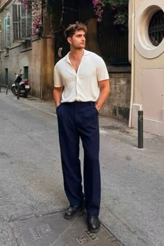 Party Outfit Men, Herren Style, Mens Photoshoot Poses, Classy Outfits Men, Men Stylish Dress, Guys Clothing Styles, Mens Outfit Inspiration, Elegante Casual