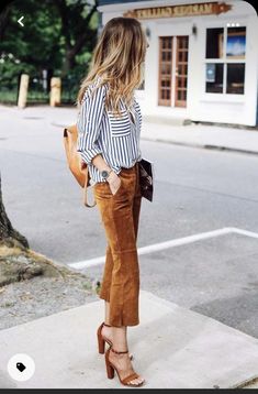 Casual Chique Stijl, Business Outfits Women, Suede Pants, Brown Pants, Inspired Outfits, Work Outfits Women, Style Tips, Looks Style