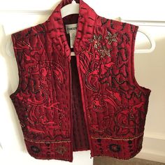 Beautiful Never Worn Chicos Vest Red Sleeveless Fall Outerwear, Red Sleeveless Outerwear For Fall, Vintage Red Vest For Winter, Festive Red Fitted Outerwear, Red Festive Outerwear For Fall, Festive Fitted Red Outerwear, Festive Red Outerwear For Holidays, Fitted Red Winter Vest, Red Christmas Outerwear