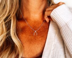 A beautiful wishbone pendent necklace is the perfect choice for your beautiful style! A dainty wishbone necklace is the perfect addition to your personalized jewelry collection! We offer this adorable wishbone necklace in silver & gold, whichever you prefer! This necklace is so simple and beautiful, and pairs so well with any other jewelry! This makes such a cute gift idea, or just a treat for yourself!  Feel free to send a message with any questions or custom requests. Visit my shop for more pe Wishbone Pendant Necklace, Wishbone Necklace Gold, Wishbone Necklace, Pendent Necklace, Beautiful Style, Necklace Silver, Necklace Gold, Personalized Jewelry, Cute Gifts