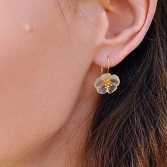 Embrace the enchanting beauty of nature's delicate blooms with our exquisite Crystal Quartz Cherry Blossom Dangle Earrings. These earrings capture the grace and elegance of cherry blossoms, meticulously crafted with crystal quartz stones and delicate metal accents, adding a touch of sophistication and ethereal allure to your every look. Shape\pattern: Cherry Blossom Flower Model Number: LFJB0066 Metals Type: Silver/18K Gold Metal Stamp: 925,Sterling Main Stone: Crystal Quartz Item Weight: about Feminine Blossom Jewelry For Spring, Rose Gold Flower Shaped Jewelry For Spring, Rose Gold Flower-shaped Jewelry For Spring, Spring Rose Gold Flower Jewelry, Spring White Birth Flower Jewelry, Delicate Silver Earrings With Flower Charm, Delicate Silver Drop Flower Earrings, Dainty Blossom Color Jewelry For Spring, Dainty Blossom Jewelry For Spring