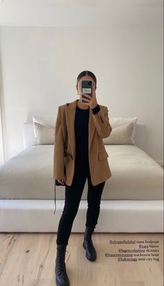 Soft Feminine Outfits, Looks Chic, Work Outfits Women, Business Casual Outfits, Business Outfits, Winter Fashion Outfits, Outfits Casuales, Classy Outfits