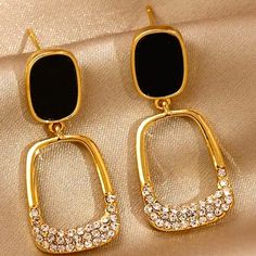 Retro 18k Gold Plated Oval Black Golden Hollow Rhinestones Pendant Drop Dangle Earrings Personality Jewelry For Modern Women Ladies Girls Gift Gold Rhinestone Jewelry For Night Out, Elegant Gold Jewelry For Night Out, Black Cubic Zirconia Earrings For Evening, Elegant Gold Earrings With Black Diamonds, Glamorous Black Metal Earrings, Sparkling Black Earrings For Party, Elegant Black Bling Earrings, Evening Black Jewelry With Sparkling Stones, Glamorous Gold Earrings For Night Out