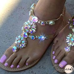 Ladies Rhinestones Sandals Summer Beach Slippers For Women Sandals Flip Flops Ladies Crystal Beach Sliders Casual Slippers Shoes - Women's Sandals Diamond Shoes, Gladiator Flats, Jeweled Flats, Shoes Office, Casual Sandals Womens, Boho Mode, Pearl Sandals, Vintage Sandals, Crystal Sandals