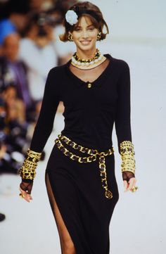 Chanel Dress Gold Chain, Chanel 90s, 90s Chanel, Chanel Couture, Chanel Haute Couture, Christy Turlington