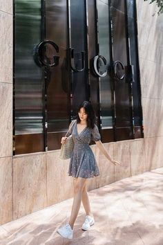 Dress And Chunky Sneakers, Dress Ootd Ideas, Dress With Chunky Sneakers, Pose In Dress Instagram, Korean Sneakers Outfit, Light Summer Korean, Chunky Sneakers Outfit Street Style, Flowy Dresses Casual, Flowy Clothes