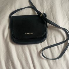 Great Condition Never Used Trendy Calvin Klein Shoulder Bag For Travel, Calvin Klein Casual Shoulder Bag For Daily Use, Casual Calvin Klein Shoulder Bag For Daily Use, Calvin Klein Casual Shoulder Bag, Casual Calvin Klein Shoulder Bag, Calvin Klein Casual Bags With Adjustable Strap, Black Calvin Klein Shoulder Bag For Everyday, Casual Calvin Klein Bag With Adjustable Strap, Calvin Klein Crossbody Evening Bag