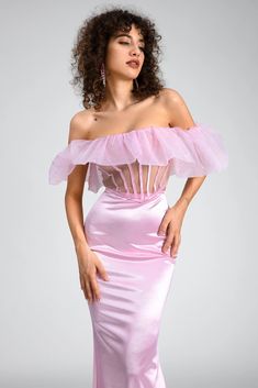 Embrace transparency with our strapless organza satin bodycon 2 piece set, a mesmerizing ensemble crafted to elevate your allure and sophistication. This stunning set features an elegant strapless design with organza and satin, meticulously tailored to ensure you exude elegance at any event. Handmade customization Fabric composition: 90% polyester fiber, 10% spandex Washing method: hand wash Popular elements: satin Party Corset Dress With Satin Finish, Party Satin Corset Dress With Boning, Gala Party Organza Evening Dress, Glamorous Strapless Tulle Evening Dress, Satin Strapless Dress For Party, Satin Strapless Dress For Party Season, Organza Strapless Dress With Fitted Bodice For Gala, Strapless Organza Dress With Fitted Bodice For Gala, Fitted Satin Finish Strapless Dress For Prom