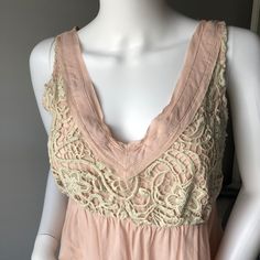 Gorgeous Lucy & Co Blush Sleeveless Empire Top With Cream Lace Overlay Very Unique, Ethereal Top - Vintage Feel While Maintaining A Modern Look Raw Edges & Zippered Back 100% Cotton Size M/ Eur 40 Pink V-neck Crochet Top For Spring, Summer Crochet Lace V-neck Top, Feminine Lace Patchwork Top For Summer, Chic Lace Patchwork Camisole For Summer, Chic Summer Camisole With Lace Patchwork, Feminine Lace Top With Lace Patchwork For Summer, Chic Delicate Lace Tank Top For Spring, Fitted Lace Patchwork Camisole For Spring, Spring Pink Lace Top With Patchwork