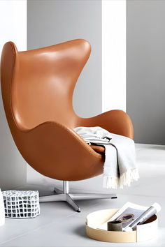 egg chair Egg Chair, Warm Brown, Comfort Style, Icon Design, Home Furniture, Living Room Decor, Living Spaces, Egg, Sleek