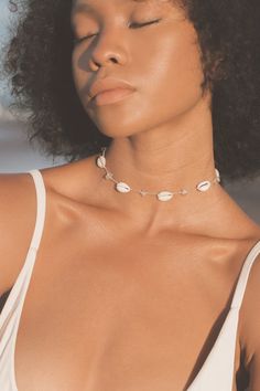 The Canggu Choker - Clear Quartz and Puka Shell Necklace - Bali Fashion – TheCrystalBoutique™ Bali Jewelry, Cowrie Shell Necklace, Puka Shell Necklace, Necklace Outfit, Canggu Bali, Shell Choker, Diy Jewelry Necklace, Bali Fashion, Puka Shell