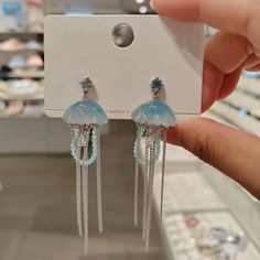 44354244247782 Jelly Fishes, Blue Jellyfish, Pretty Jewelry Necklaces, Fancy Jewellery Designs, Magical Jewelry, Fancy Jewellery, Fancy Jewelry, Fashion Jewelry Earrings, Sea Blue