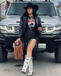 Cowgirl Hat Dress Outfit, Black Cowgirl Outfit Plus Size, Shein Cowgirl Outfits, African American Cowgirl Outfits, Glam Cowgirl Outfit Plus Size, Cowgirl Look Western, Trail Ride Outfit Black Women With Boots, Rodeo Outfit Black Women, Plus Cowgirl Outfits