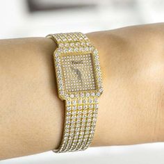 For Sale on 1stDibs - A 20 mm 18kYellowGold Fully Loaded Women's Dress Wristwatch, pave diamond dial, a fixed 18k yellow gold bezel set with 30round brilliant-cut diamonds, Piaget Watch, Watch Women's, Yellow Gold Jewelry, Gold Case, Women Wrist Watch, Bezel Diamond, Gold Jewelry Fashion, Women's Dress, Brilliant Cut Diamond