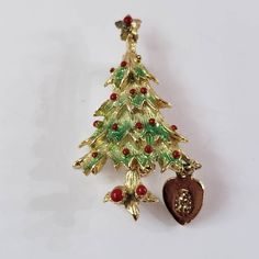 Great Brooch  No Returns  #LW Christmas Brooch Jewelry Gift, Christmas Gift Jewelry Brooch, Christmas Gift Brooch Jewelry, Christmas Holiday Jewelry Brooch, Christmas Holiday Brooch Jewelry, Gold Brooches For Christmas Gift, Gold Christmas Brooches For Festive Occasion, Holiday Gift Brooch Pins, Gold Christmas Holiday Brooch