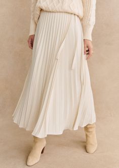 Pleated Midi Skirt;Wrap-around style;Side tie fastening and inside button fastening;Lined;Side length: 91 cm (on a size EU36/UK8) Sezane Skirt, New Look Clothes, Lifestyle Dresses, Mom Fashion, Pleated Long Skirt, Short Denim, Knitwear Dress, Fashion Wishlist, Fashion 2024