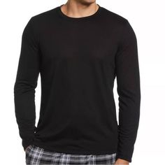 Perry Ellis Portfolio Men S Solid Long-Sleeve Pajama T-Shirt Crewneck 100%Polyester Machine Washable Shoulder To Hem 29" Shoulder 19" Pit To Pit 21" Sleeve 26" Color: Jet Black Size : Xl #Lot7 Perry Ellis, Sleepwear Robe, Long Sleeve Pyjamas, Jet Black, Colorful Shirts, Long Sleeve Tees, Mens Accessories, Pajamas, Tee Shirts