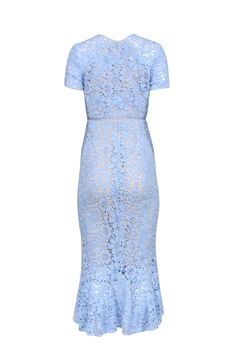 Prepare to capture all the attention in this Shoshanna lace dress! With its light blue color and flirty fit and flare silhouette, this dress is perfect for any special occasion. Style it with gold strappy heels and a clutch for a complete look. Size 4 Fabric contents unavailable Fully lined Invisible zipper back Fit and flare bottom Bust 34" Waist 26" Shoulder to hem 50" Sleeve length 8" Chic Blue Dress With Scalloped Lace, Light Blue Lace Dress For Party, Light Blue Lace Dress With Lace Trim, Chic Blue Scalloped Lace Dress, Blue Lace Midi Dress With Scalloped Lace, Elegant Blue Midi Dress With Scalloped Lace, Elegant Light Blue Dress With Lace Trim, Light Blue Lace Trim Dress For Party, Light Blue Lace Dress With Lace Trim For Party