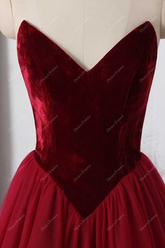 Basque Waist Prom Dress, Wine Formal Dress, Basque Waist Dress, Vintage Velvet Dress, Basque Waist, Gown For Prom, Prom Dress Inspo, Velvet Corset, Bra Support