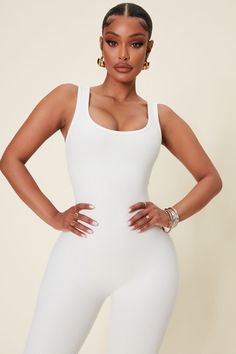 Yodit Yemane, Fashion Jumpsuits, Lounge Clothes, Leg Compression, Off White Fashion, New York Outfits, Small Boutiques, Fitness Outfits, Fashion Nova Outfits