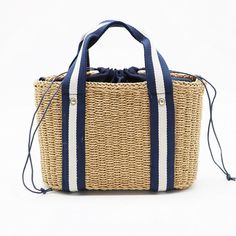 Item Type: Bag Main Material: Straw Lining Material: Polyester Gender: Women Style: Boho Size: 32 x 18 x 14 cm / 12.60 x 7.09 x 5.51 inch Package Includes: 1 x Pc Natural Handbags, Rattan Handbags, Leather Rivets, Straw Handbags, Straw Tote Bag, Rattan Bag, Women Bags Fashion, Straw Tote, Casual Tote