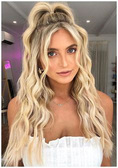 Perfect High Ponytail, Ponytail Hairstyles For Long Hair, High Ponytail Hairstyles, Long Hair Ponytail, Easy Hairstyles For Medium Hair, Prom Hairstyles For Long Hair, High Ponytail, 90s Hairstyles, Festival Hair