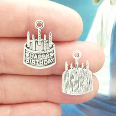 You will receive 8 - Cake with Happy Birthday Charm with in Silver Pewter by TIJC. These charms are a quality Silver Pewter for all your jewelry and crafting projects! - (8) Happy Birthday Pendant - 22x15mm ( 25.4mm = 1 inch ) - Quality Pewter - Item # SP1302 All Items will come as shown in a poly bag! WE ARE LOCATED IN TEXAS. WHICH MEANS YOU RECEIVE ITEMS QUICKLY IF IN THE U.S! WE ALSO SHIP INTERNATIONALLY All items are shipped after payment is received for your convenience We order each charm 20 Happy Birthday, 40 Cake, 8 Cake, Birthday Pendant, Gold Cross Pendant, Poly Bags, St Michael, Sacred Heart, Star Pendant