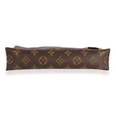 Designed to be compact yet large enough to hold the essentials, the Louis Vuitton cosmetic pouch matches the House's bags with Damier and Monogram-pattern options. Item #: 123714 Dimensions: 10 x 9 x 2.25 Exterior Material (Specific): Monogram Canvas Includes: Dustbag;Receipt Exterior Material: Coated Canvas Size: 26 Circa: 2020 Exterior Color: Brown Made in: France Condition: Excellent Louis Vuitton Cosmetic Pouch, Monogram Pattern, Celine Bags, Timeless Handbag, Cosmetic Pouch, Luxe Fashion, Bags Designer Fashion, Exclusive Bag, Fendi Bags