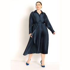 A snug bodice with a loose skirt design, this dress features a functional front placket and hits below the knee, made from woven matte satin. Plus Size Pleated Skirt, Style Roots, Eloquii Dress, Skirt Fits, Dress 16, Long Puff Sleeves, Casual Attire, Skirt Design, Dressy Casual