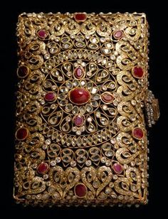 Mughal Jewelry, Big Fat Indian Wedding, Wedding Clutch, Bridal Clutch, Gold And Red, Royal Jewels, Evening Purse, Vintage Purses, Royal Jewelry