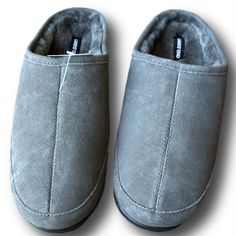 Land’s End Men’s Easy Slip On Slippers Size 12 In The Color Arctic Grey. These Slippers Are Suede Uppers With Genuine Shearling Lining And Rubber Outsoles. They Are Nwt. I Try To Disclose Condition As Best As I Can, Please Ask All Questions Prior To Purchasing. Thanks For Looking! Comfortable Winter Mules With Suede Lining, Winter Leather Footbed Slip-on Clogs, Winter Slip-on Clogs With Leather Footbed, Comfortable Winter Slippers With Leather Footbed, Outdoor Winter Closed Toe Slippers, Closed Toe Suede Slippers For Winter, Winter Outdoor Closed Toe Slippers, Winter Mules With Rubber Sole And Round Toe, Winter Mules With Cushioned Footbed And Closed Toe