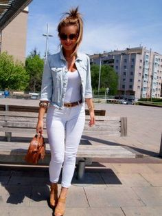 Outfits con pantalon blanco Jeans Blancos Outfit Mujer, Outfit Mujer Casual, Pantalon Blanco Outfit, 2019 Outfits, White Pants Outfit, 2023 Outfits, Looks Jeans, Chique Outfits