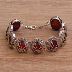 Wild and majestic flowers are handcrafted in sterling silver over cabochon sunsets of natural carnelian. This fantastic link bracelet is designed by Balinese artisan Rupadana. Maladaptive Daydreaming, Outfit Pieces, Sweet Jewelry, Silver Link Bracelet, Indie Jewelry, Beautiful Accessories, Dope Jewelry, Silver Anklets, Silver Jewelry Fashion