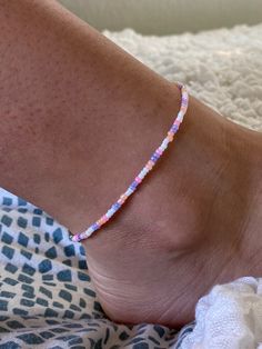 Seed Bead Anklet Diy Bracelet Patterns, Seed Glass Bead Bracelet, Summer Bracelets With Tiny Beads, Trendy Beaded Festival Anklets, Trendy Beaded Anklets For Festival, Dainty White Beaded Anklets, Dainty Colorful Beaded Anklets As Gift, Dainty Handmade Adjustable Anklets, Dainty Anklets With Colorful Beads As Gift