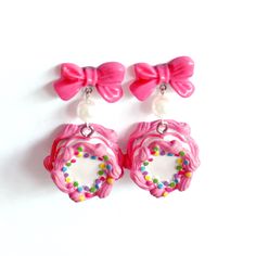 Hot Pink Icing, Large Birthday Cake, Jewelry Cake, Cake Jewelry, Hot Pink Birthday, Cake Earrings, Pink Birthday Cake, Bows Earrings, Earrings Kawaii