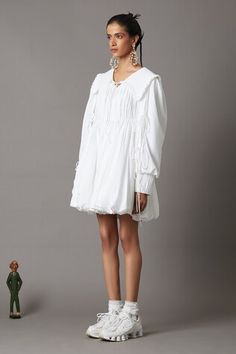 White poplin dress featuring ruff collar with gathered bodice and tie strings detailing on the sleeve. - Aza Fashions White Poplin Dress, Ruff Collar, Gathered Bodice, Poplin Dress, Ruffle Collar, Full Sleeves, Dresses Short, Collar Dress, Women Dresses