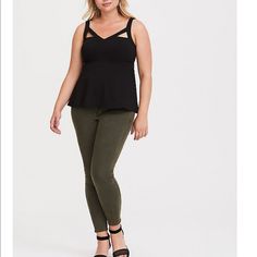 New With Tags Plus Size Torrid Black Cutout Body Con Peplum Tank Top Size 4 Edgy Plus Size Fashion, Plus Size Tips, Peplum Tank Top, Affordable Plus Size Clothing, Stylish Plus, Clothing Websites, Peplum Hem, Clothing Hacks, Plus Size Tops