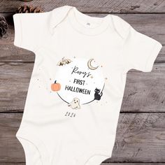 🎃 Dress your little one in the spirit of the season with our Personalised Halloween Baby Grow, featuring a cute moon design! Perfect for Halloween, autumn photoshoots, or everyday wear, these custom baby clothes are a delightful addition to any baby's wardrobe. Each item can be personalised with your baby's name or a special message, making it a unique and thoughtful gift. 👶 Available Items: Baby Grow: Cozy and comfortable, perfect for all-day wear. Vest: Lightweight and breathable, ideal for First Halloween Onesie, Baby Halloween Outfits, My First Halloween, Custom Baby Clothes, Baby First Halloween, Halloween Onesie, Outfit Halloween, Halloween Autumn, Baby Grow