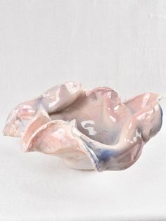 Chipped Edges Clam Shell Ceramic Bowl Soft Slab Ceramics, Shell Pottery, Ceramics Glaze, Ceramic Shell, Slab Ceramics, Shell Flowers, Organic Ceramics, Ceramic Texture, Beige And Blue