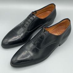 Brand: Artisanal Item: Derbies Color: Black Material: Leather Size: 44 Condition: 10/10 - Never Worn Designer Fit: True To Size Toe: Round Toe Most Measurements Are Taken Flat (When Applicable). For A Smooth Transaction, Do Not Hesitate To Ask Me Any Questions. We Ship Every Afternoons. Find Us Everywhere @Forgottenlaundry Black Brogue Oxfords For Galas, Black Plain Toe Leather Shoes For Formal Occasions, Black Cap Toe Leather Shoes For Semi-formal Occasions, Black Plain Toe Formal Leather Shoes, Black Semi-formal Cap Toe Leather Shoes, Timeless Italian Dress Shoes For Galas, Black Pointed Toe Dress Shoes With Goodyear Welt, Classic Pointed Toe Calf Leather Shoes, Black Pointed Toe Calf Leather Dress Shoes