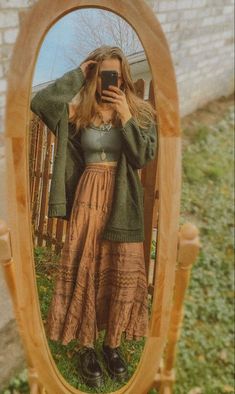 Hippy Fairy Aesthetic, Different Aesthetics Fashion Women, Boho Pants Winter, Cottagecore Goblincore Outfits, Hippy Cottagecore Outfits, Earthy Vibes Aesthetic Outfits, Boho Core Style, New Bohemian Fashion, Hippiecore Aesthetic Outfits