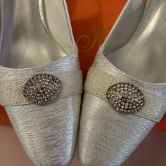 Enjoy These Brand New Silver Sling Back Shoes Include A Rhinestone Brooch. Note A Small Rust Spot Is Present Towards The Back Of The Right Shoe. Beauty Shoe For Special Occasion Or Night Out . Teal Heels, Sling Back Shoes, Back Shoes, Shoes Silver, Black Block Heels, Metallic Heels, Size 11 Heels, Metallic Sandals, Satin Pumps