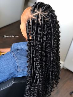 Individual Locs, Big Twist Braids Hairstyles, Bohemian Locs, Crochet Bohemian, Crochet Hairstyles, Curly Crochet Hair Styles, Big Box Braids Hairstyles, Feed In Braids Hairstyles