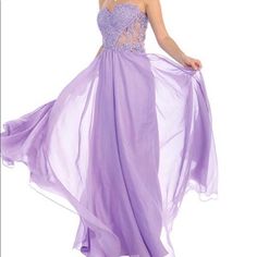 Cute Lilac Strapless Layered Skirt And A Sparkling Sweetheart-Cut Bodice Dresses Lilac, May Queen, Queen Dresses, Lilac Dress, Layered Skirt, Gown Dress, Formal Looks, Queen Size, Gowns Dresses