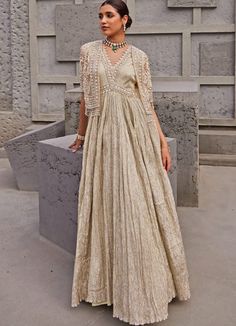 Champagne Gold Crush Shimmer Anarkali Set Nidhika Shekhar - Fabilicious Fashion Chunri Dresses, Cape Dress Indian, Pakistani Anarkali Suits, Kurta Pattern, Golden Lehenga, Desi Couture, 2024 Clothes, Drape Sarees, Floor Length Anarkali