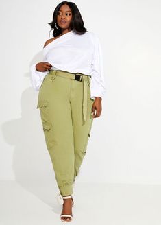 Cargo is having its moment. Girl Cargo Pants, Cargo Pants Plus Size, Womens Cargo Pants, Girls Cargo Pants, Womens Cargo, Plus Size Trendy, Plus Size Belts, Trendy Plus Size Fashion, Pants Plus Size